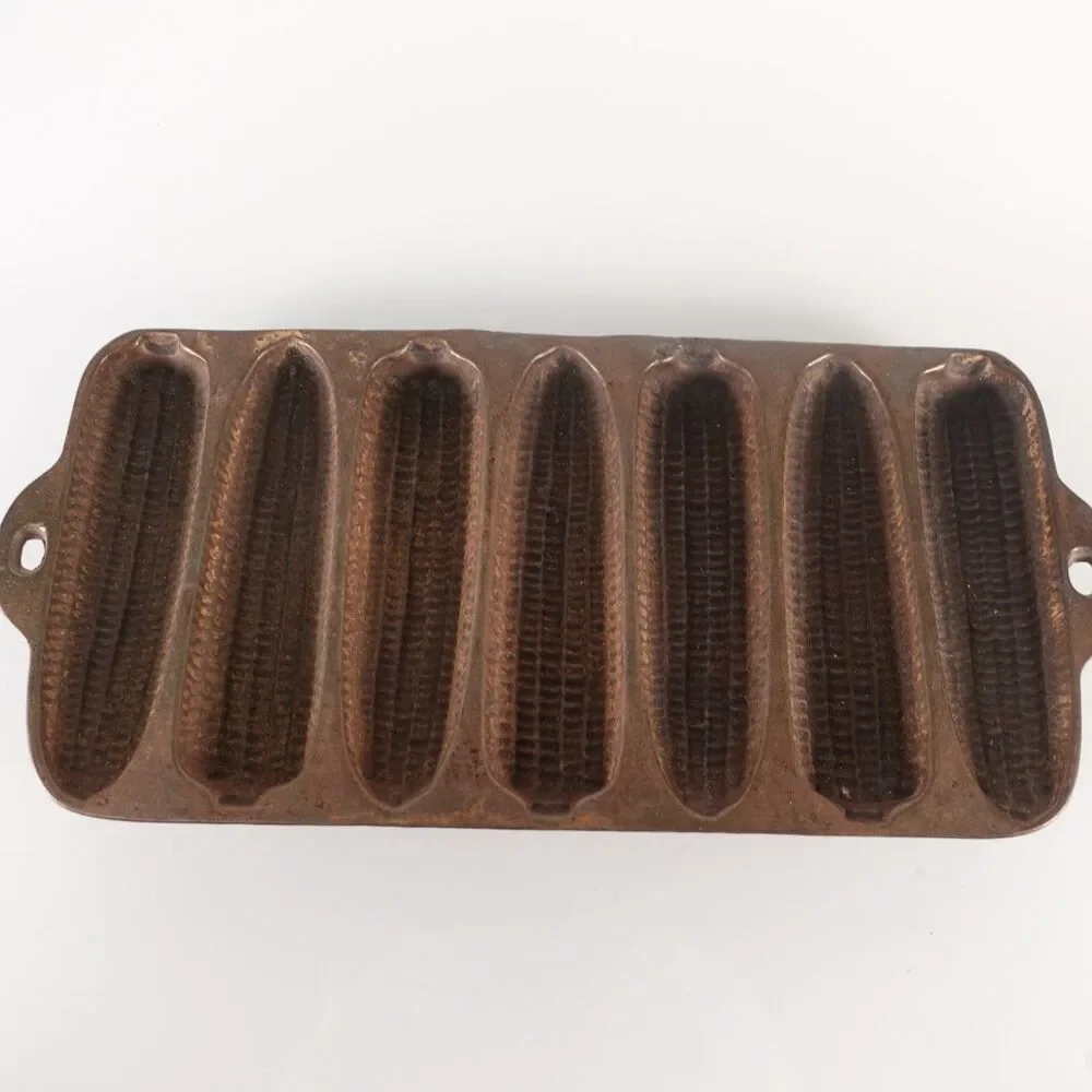 Vintage Cast Iron Corn Stick Pan 7 Ear Cornbread Mold Marked D Made in USA